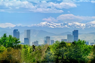 denver-skyline-from-far away